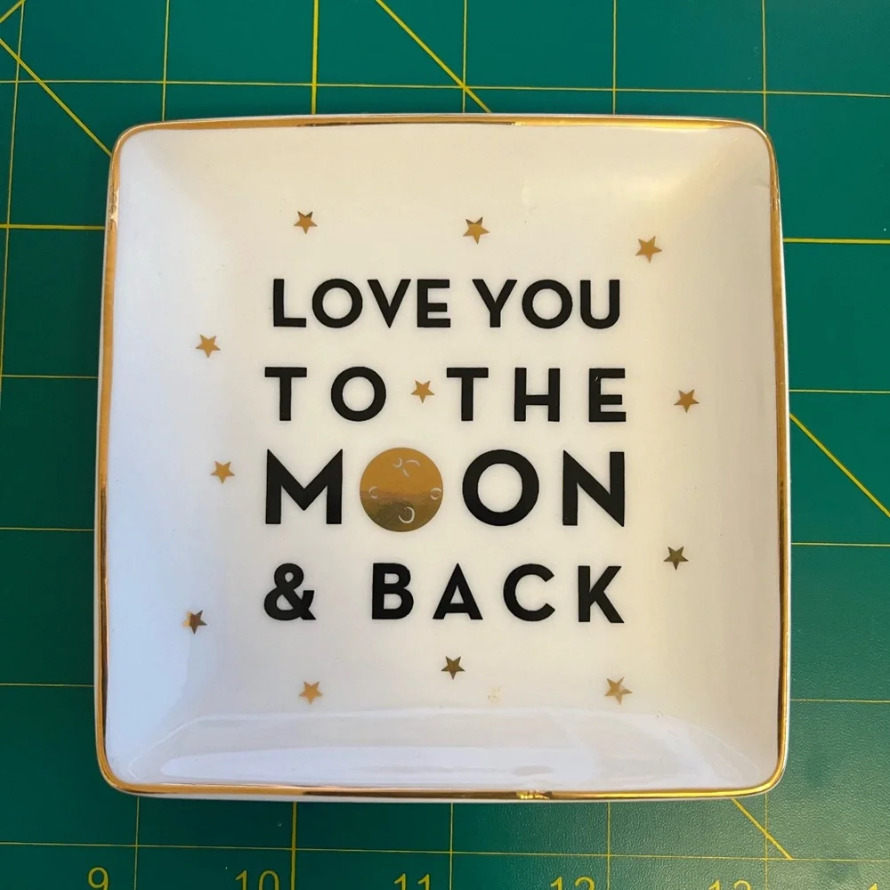 Trinket dish with gold detail